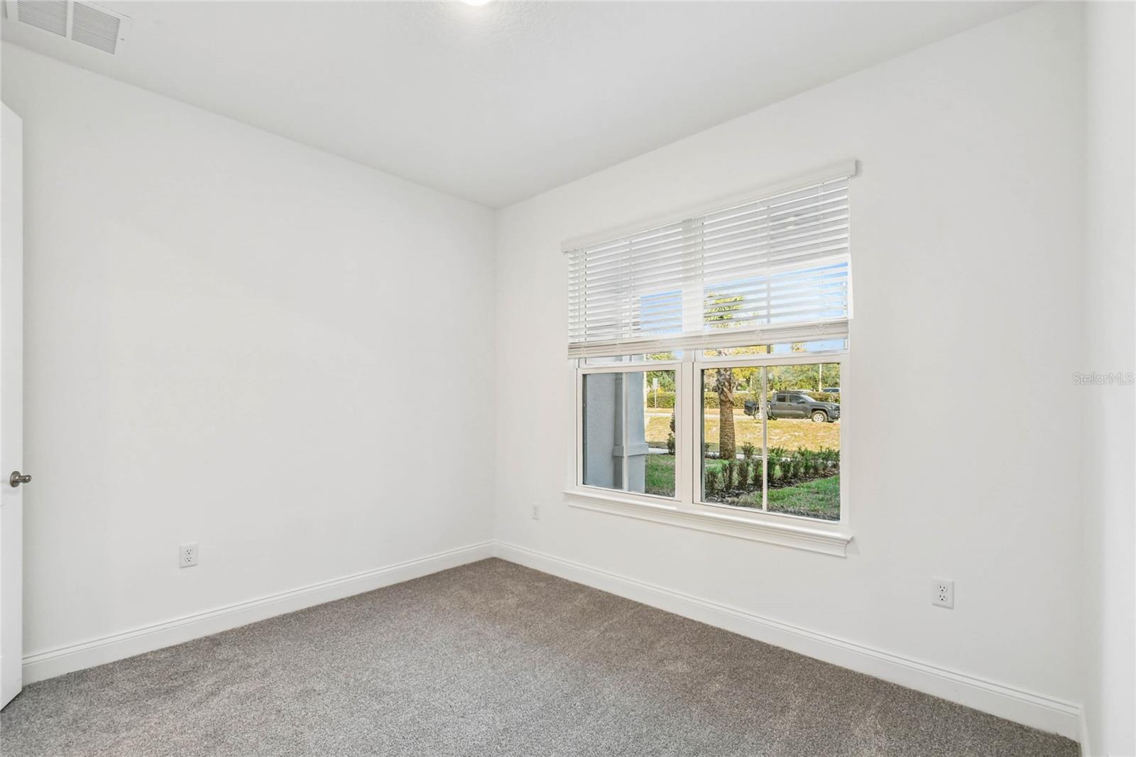 TOWNES AT NORTHLAKE - Residential