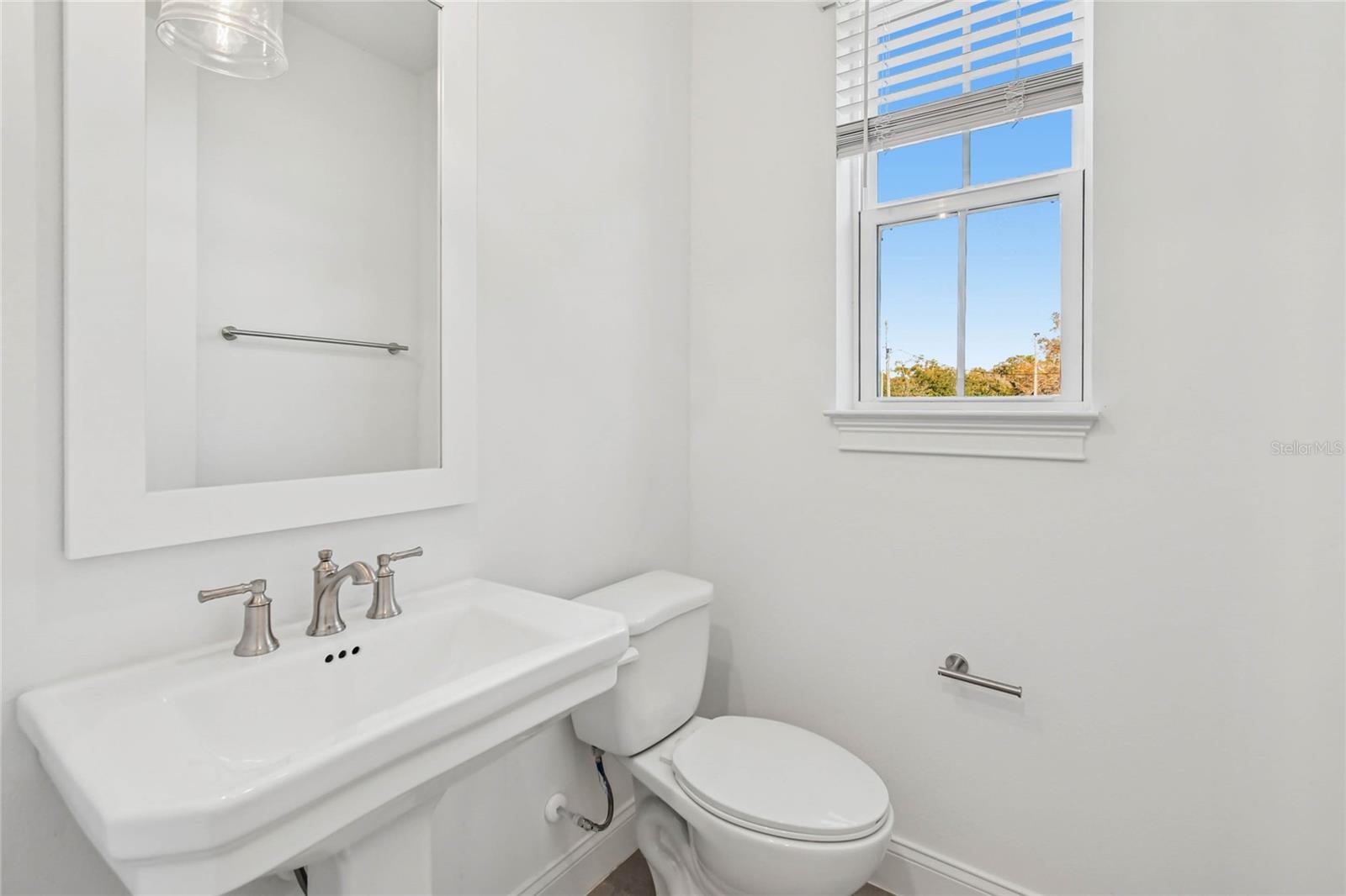 TOWNES AT NORTHLAKE - Residential