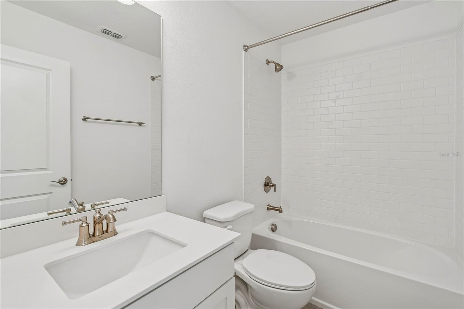 TOWNES AT NORTHLAKE - Residential