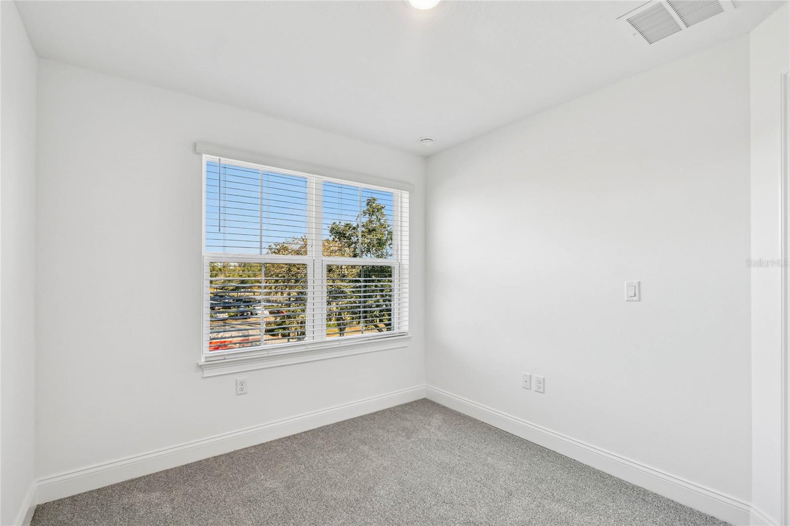 TOWNES AT NORTHLAKE - Residential