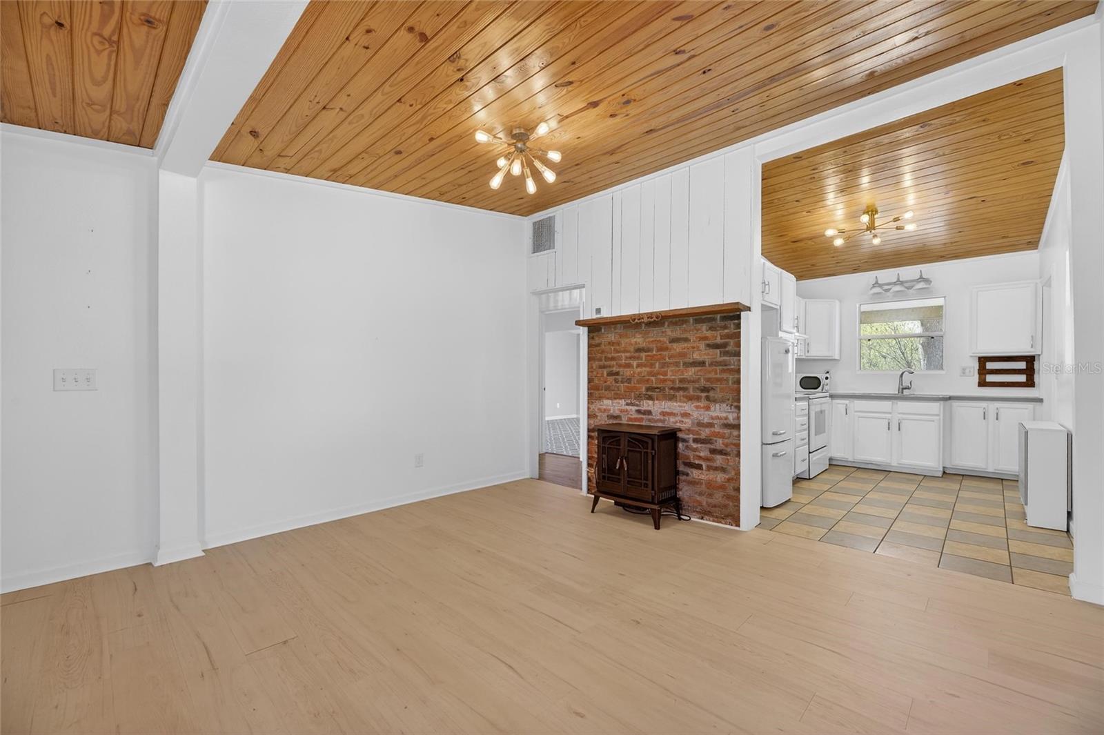 UNPLATTED - Residential