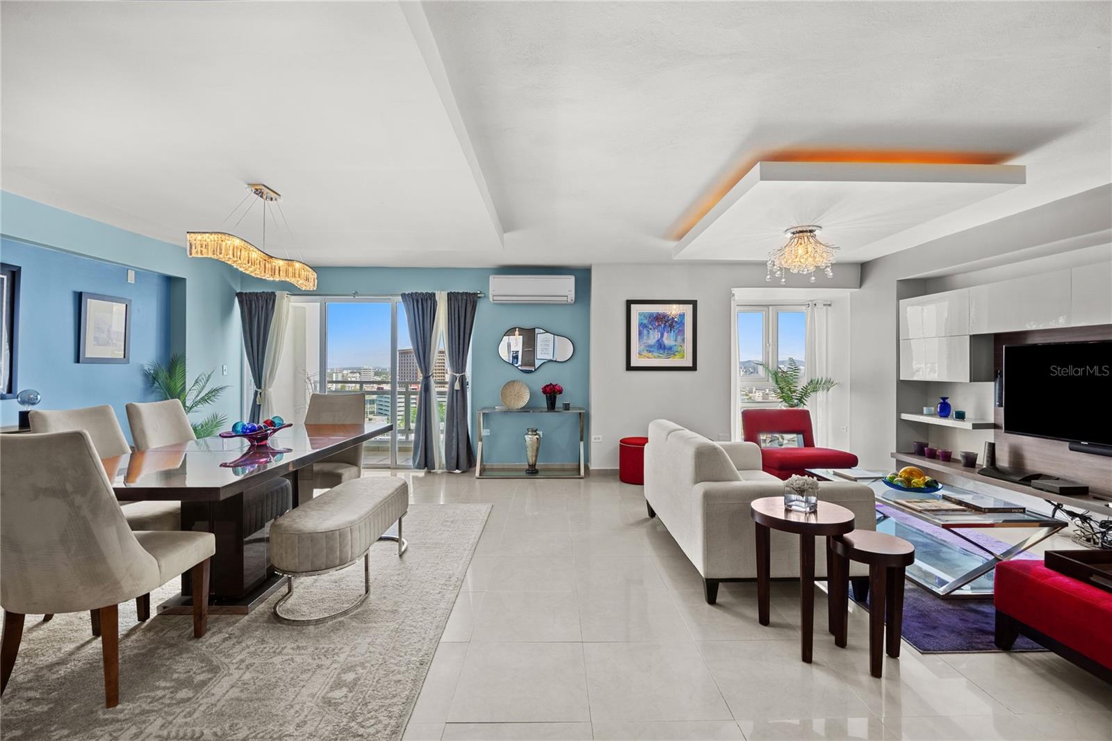 METRO PLAZA TOWERS - Residential