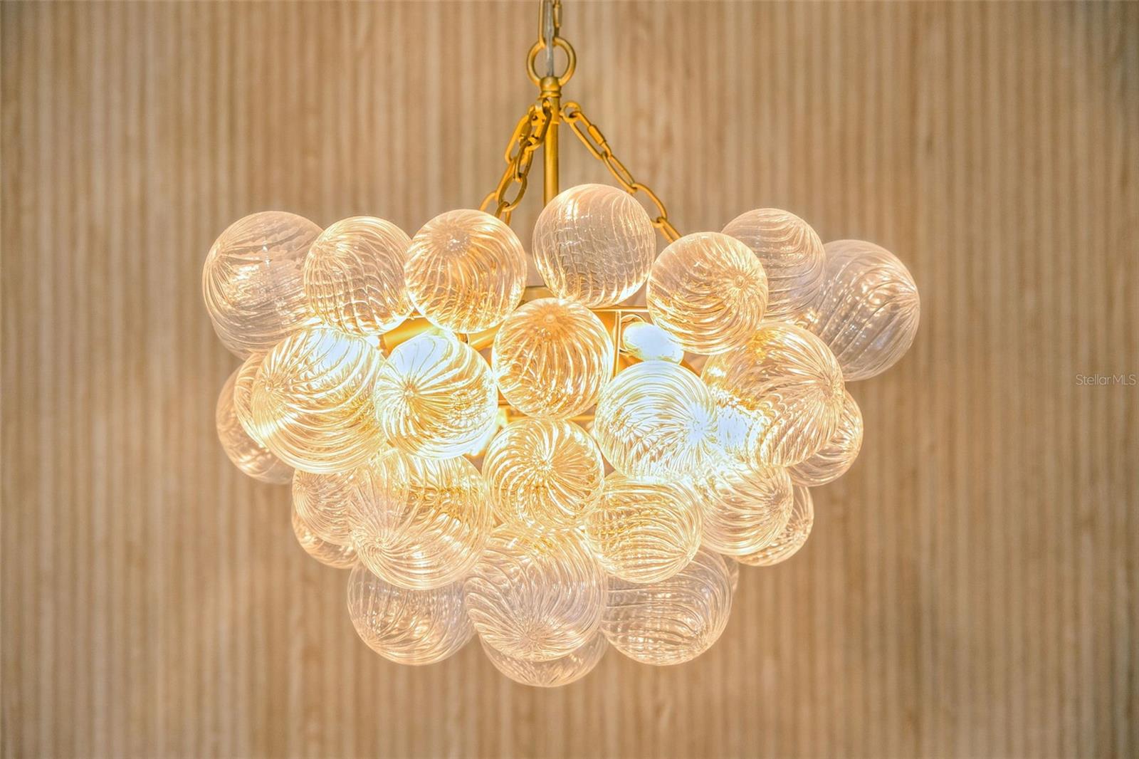 COUNTRY LAKES - Residential