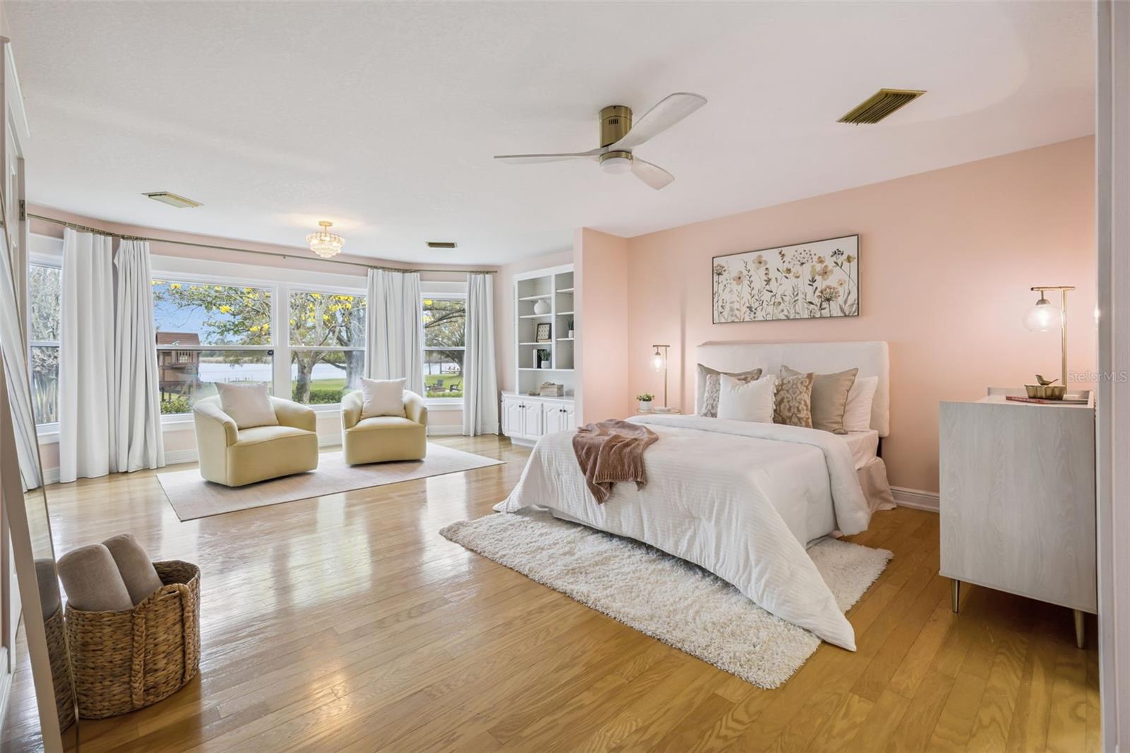 COUNTRY LAKES - Residential