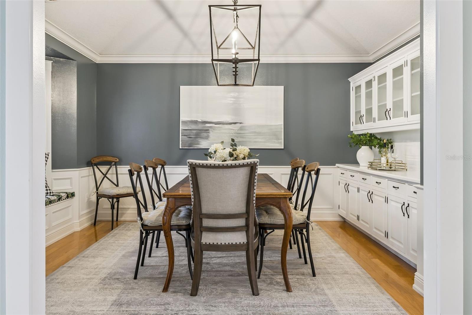 COUNTRY LAKES - Residential