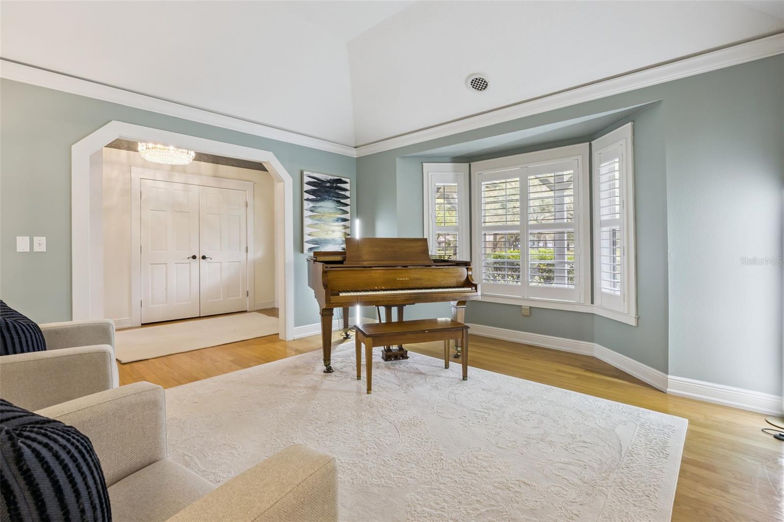 COUNTRY LAKES - Residential