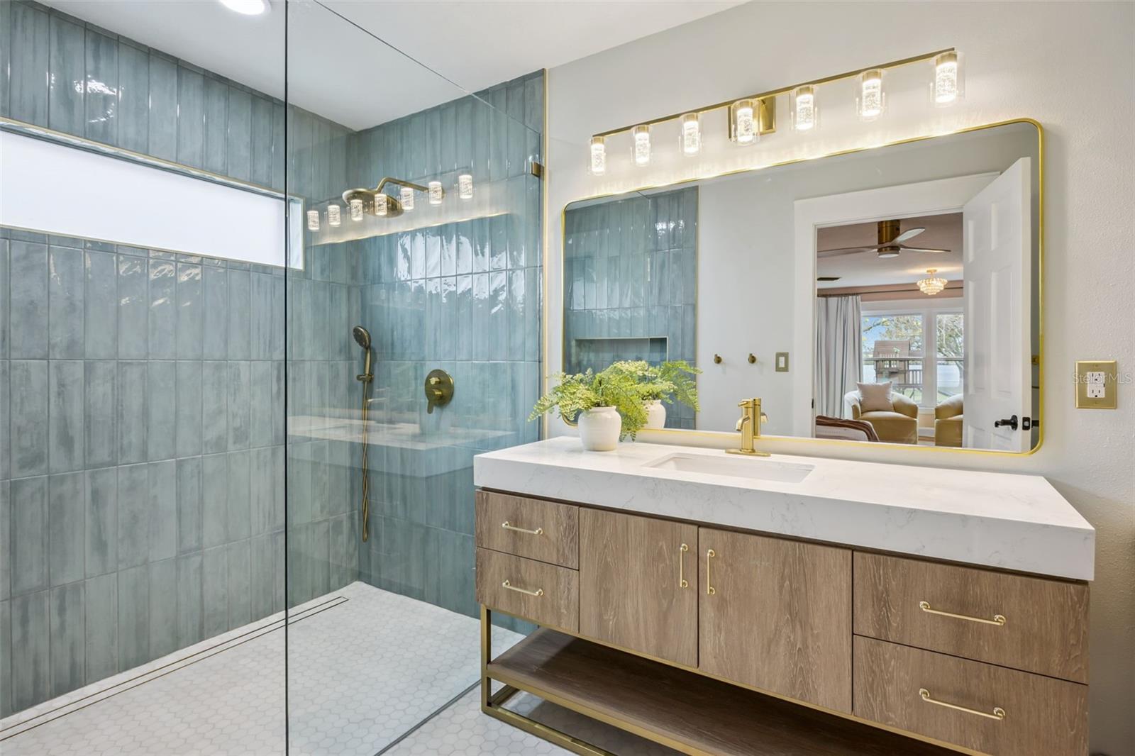 COUNTRY LAKES - Residential