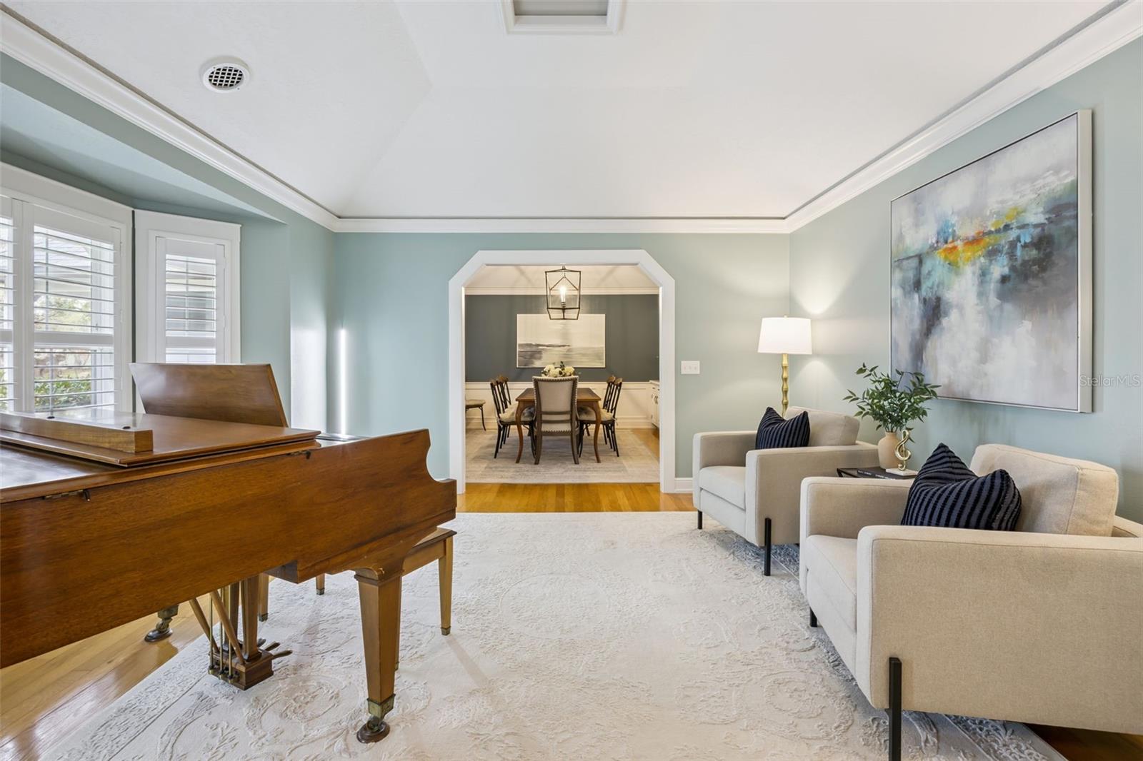 COUNTRY LAKES - Residential