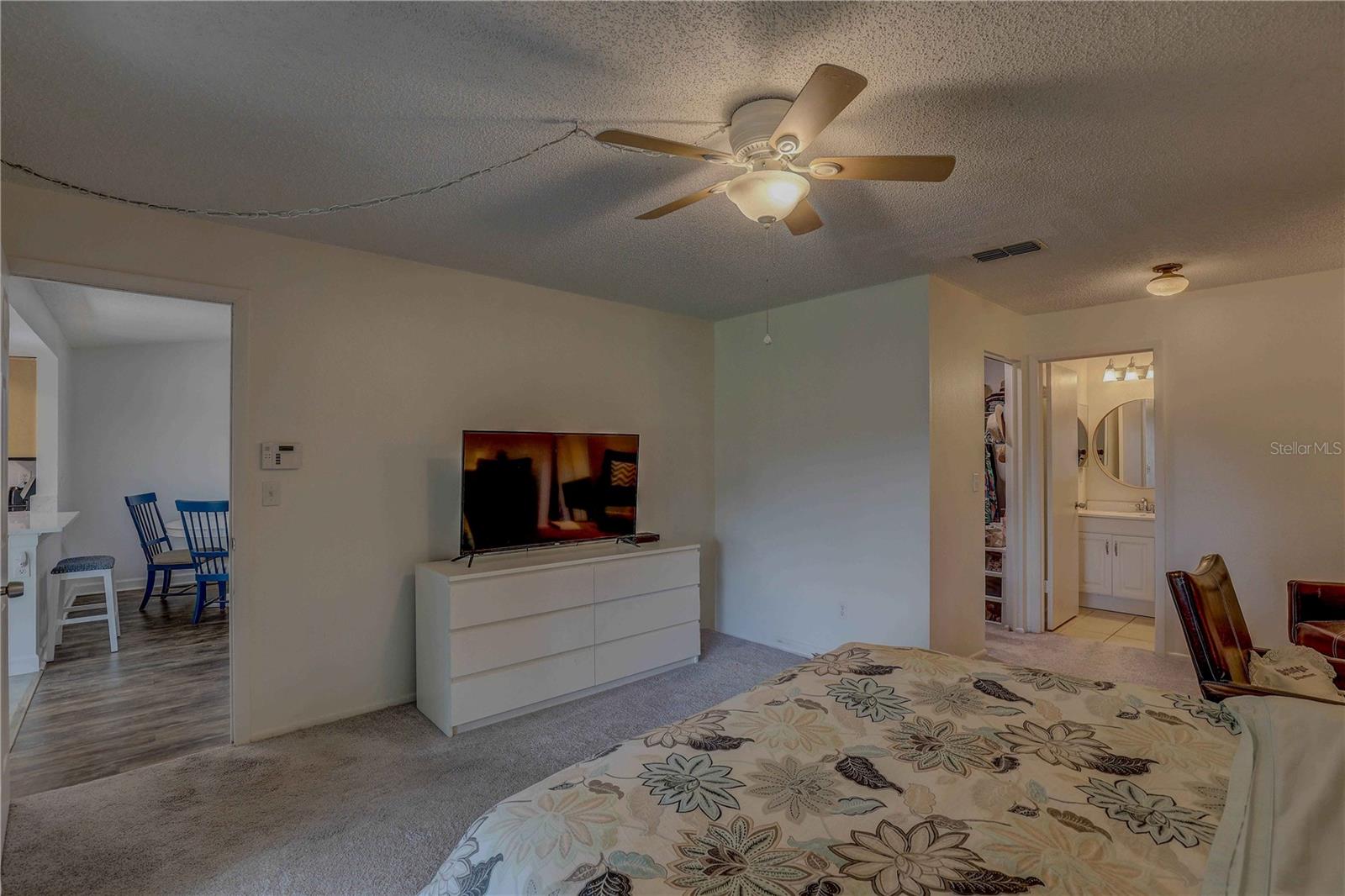 LAKE SEMINOLE VILLAGE - Residential