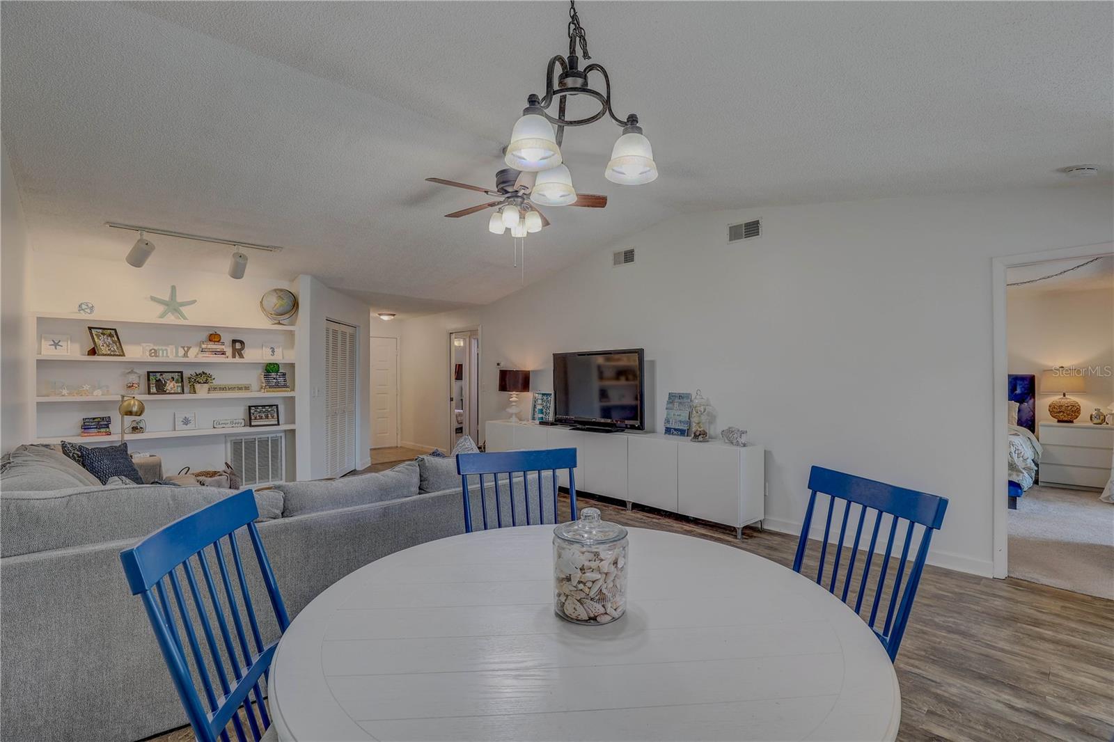 LAKE SEMINOLE VILLAGE - Residential