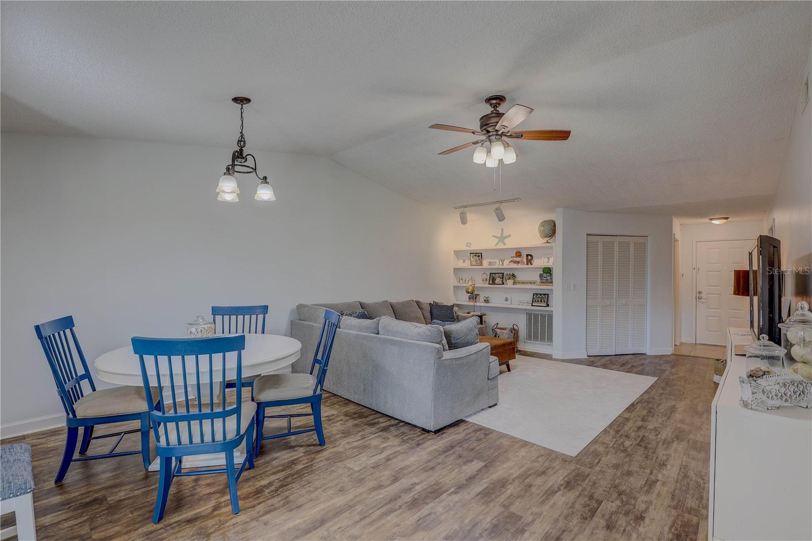 LAKE SEMINOLE VILLAGE - Residential