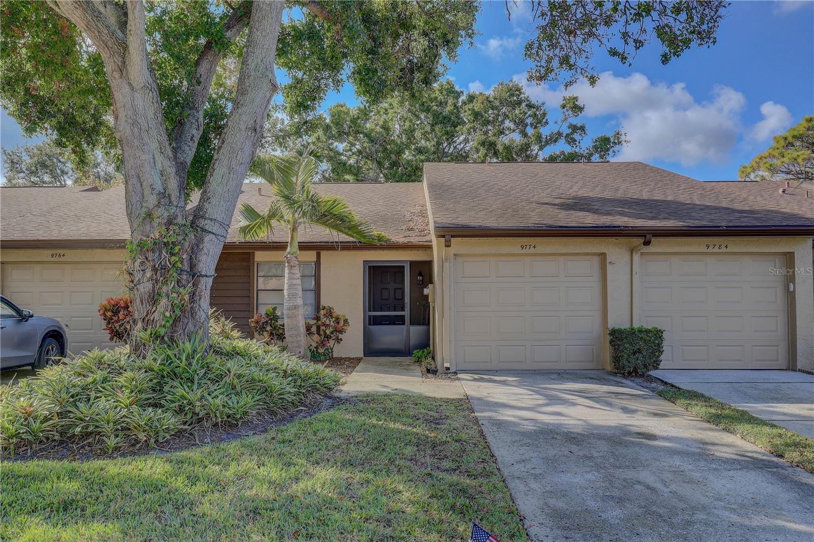 LAKE SEMINOLE VILLAGE - Residential