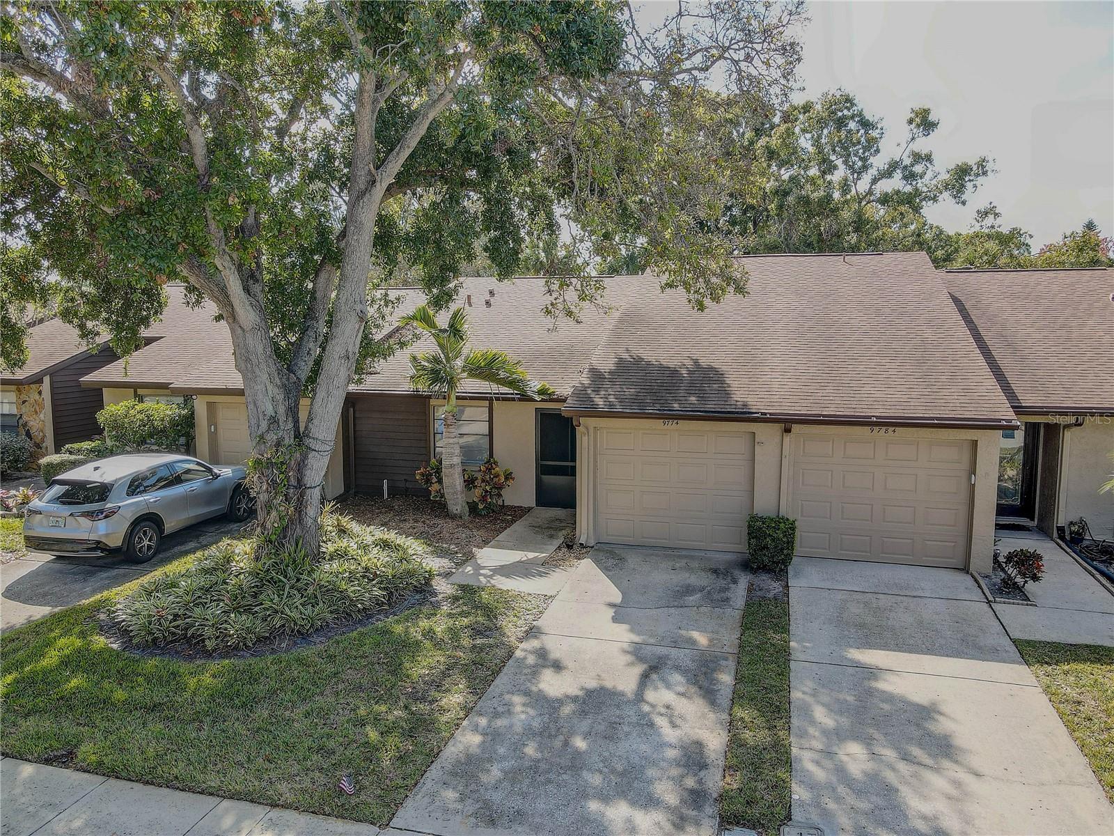 LAKE SEMINOLE VILLAGE - Residential