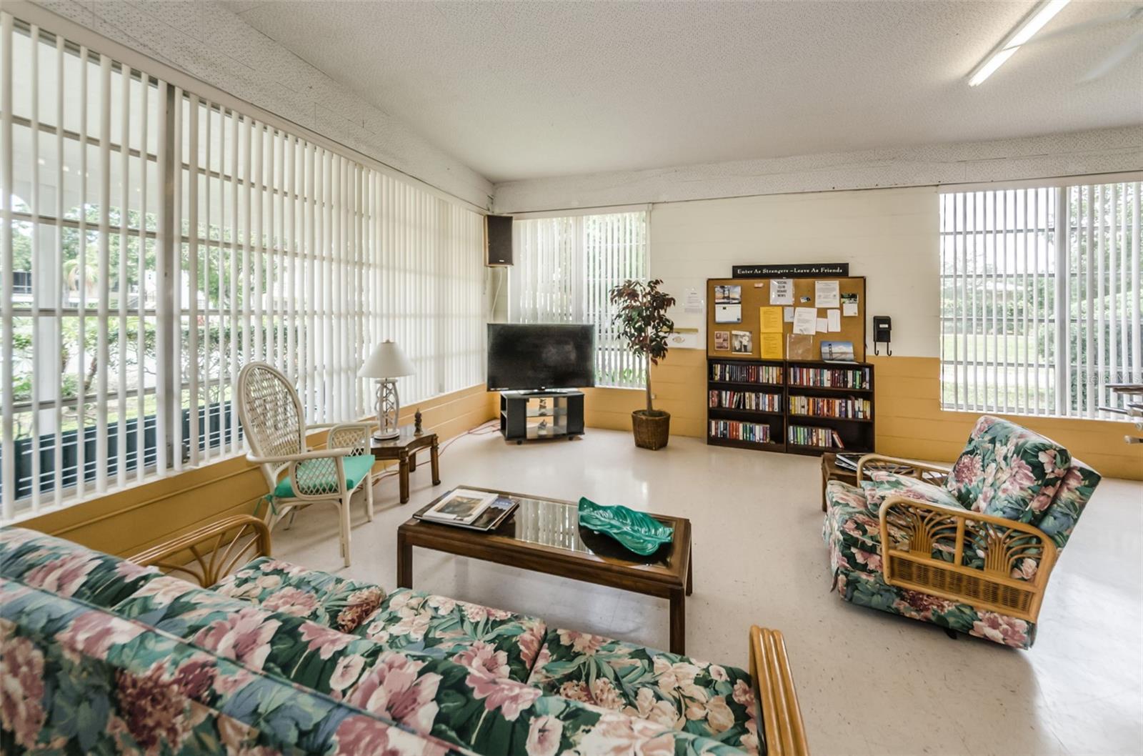 CLEARVIEW OAKS CONDO - Residential