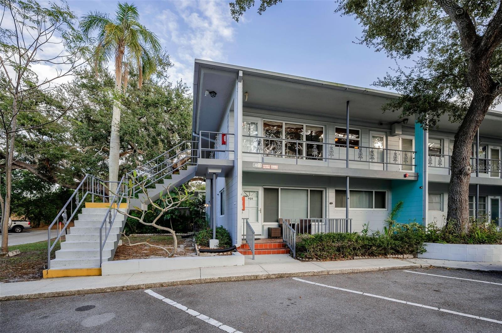 CLEARVIEW OAKS CONDO - Residential