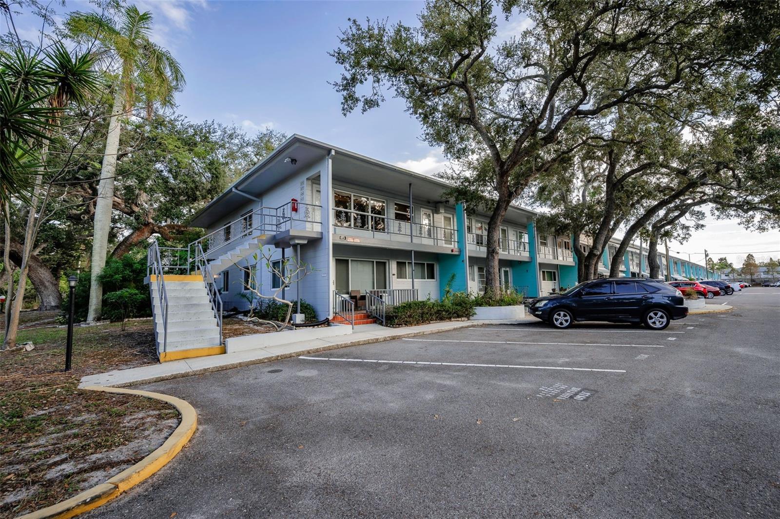 CLEARVIEW OAKS CONDO - Residential
