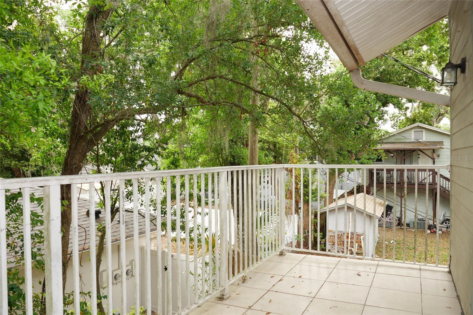 BROOKSHIRE - Residential Income