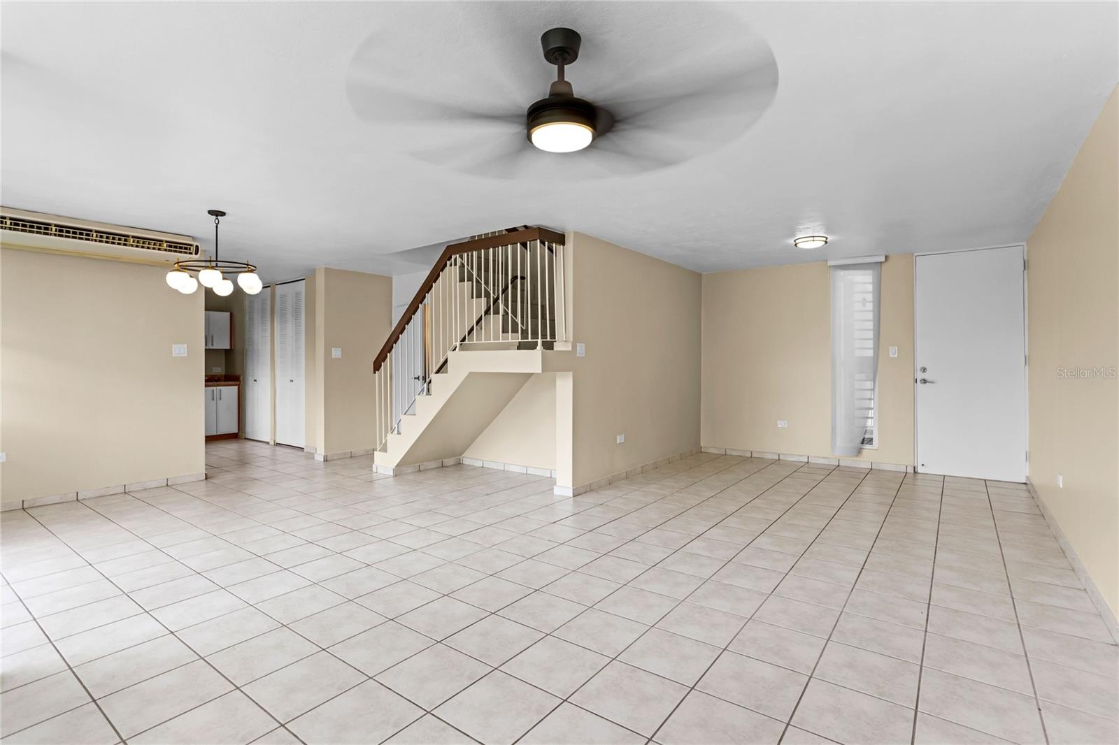 FRAILES - Residential