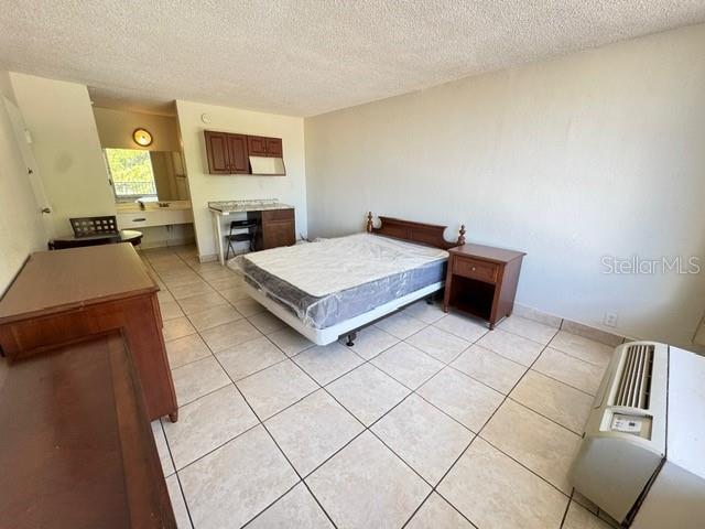 SANDLAKE COURTYARDS CONDO 5901/3515 - Residential