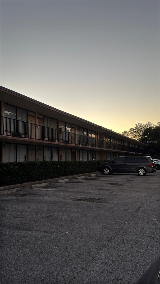 SANDLAKE COURTYARDS CONDO 5901/3515 - Residential