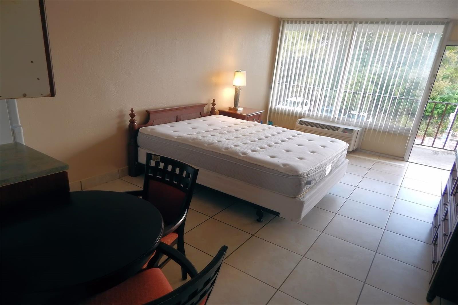 SANDLAKE COURTYARDS CONDO 5901/3515 - Residential
