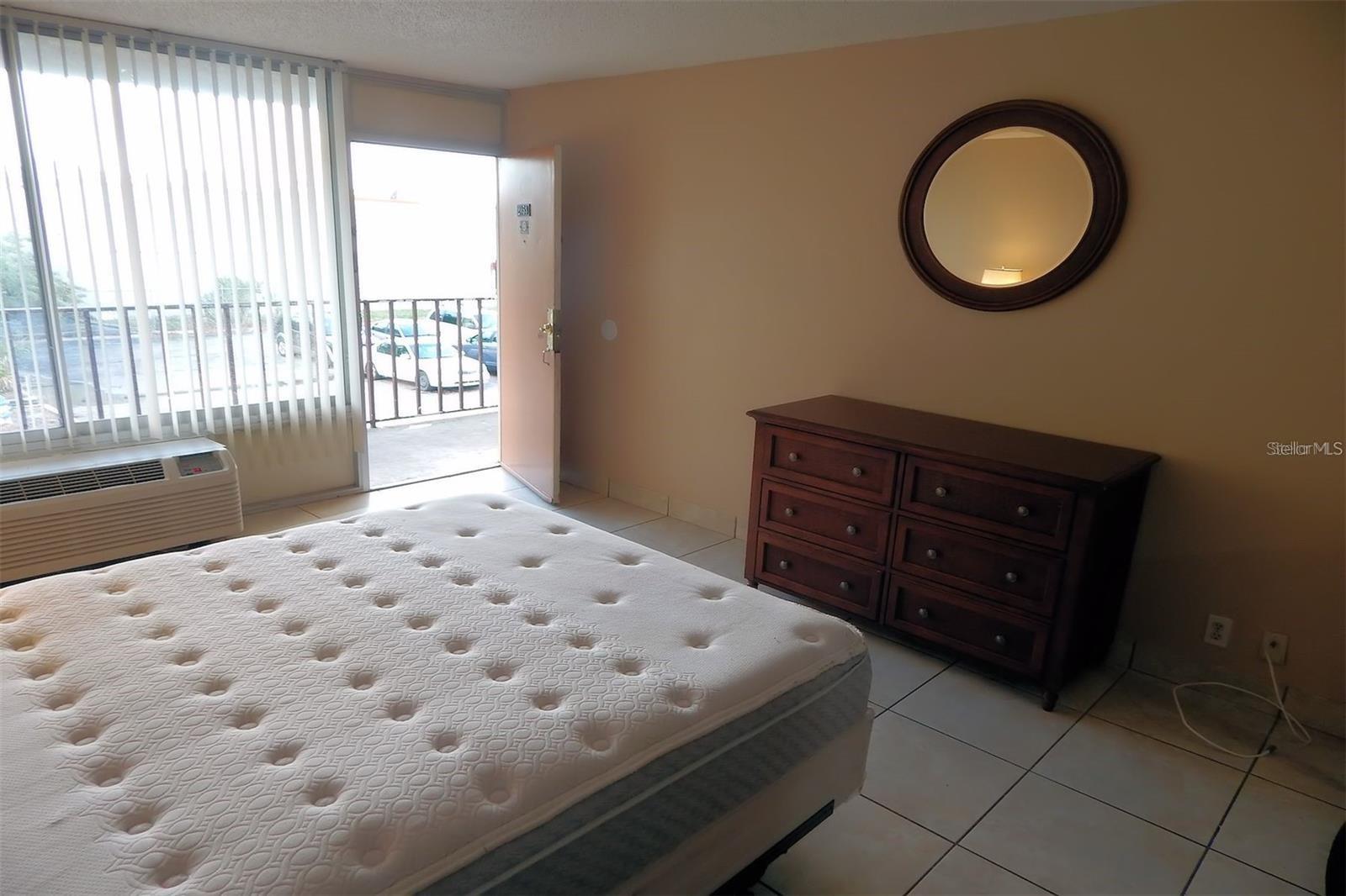 SANDLAKE COURTYARDS CONDO 5901/3515 - Residential
