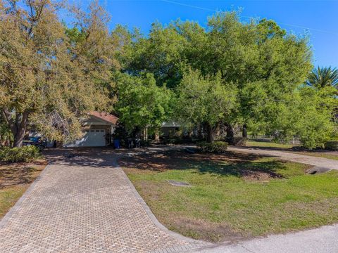 Photo of 12511 Palomino Court, Tampa, FL 33626 (MLS # J1001059)