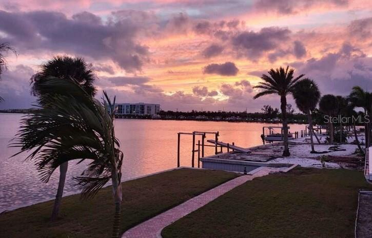 POINT PINES - Residential