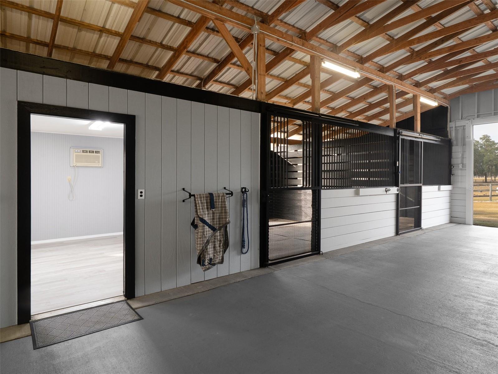 HUNTER FARM - Residential