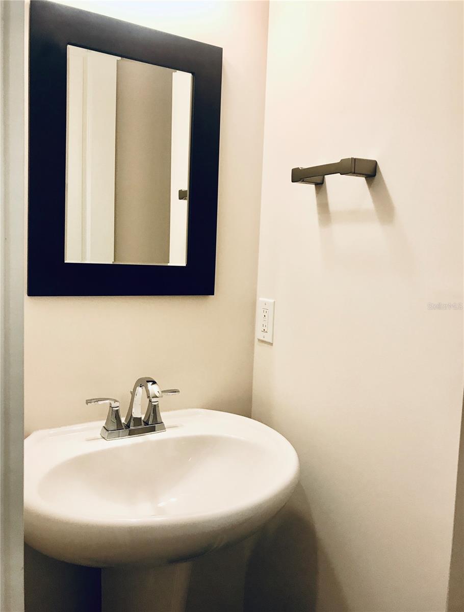 ASHLIN PARK PH 2 - Residential Lease