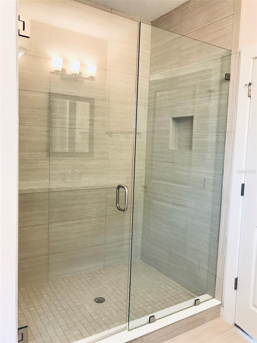 ASHLIN PARK PH 2 - Residential Lease