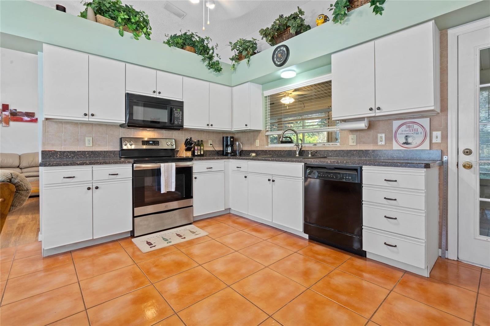 PLANTATION AT LEESBURG GREENTREE - Residential