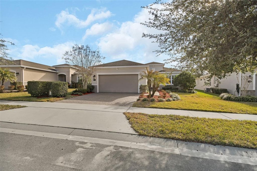 Photo of 509 Adenmore Terrace, Deland, FL 32724 (MLS # V4946957)