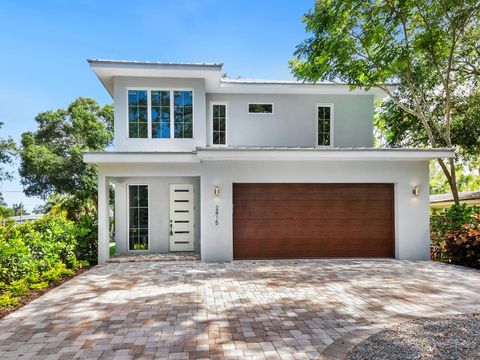 2415 FLOYD STREET SARASOTA FL 34239