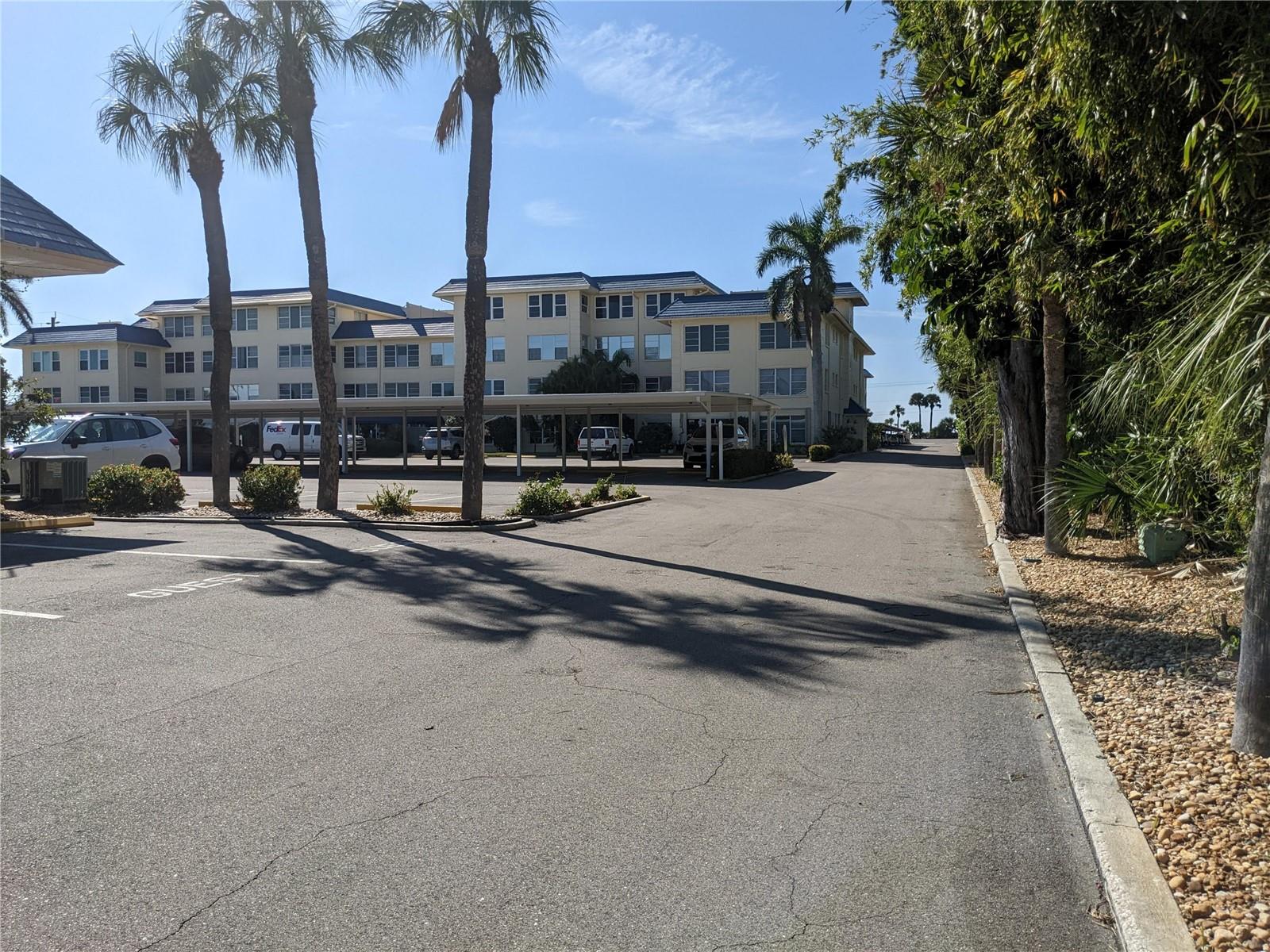 BEACH HARBOR CLUB - Residential