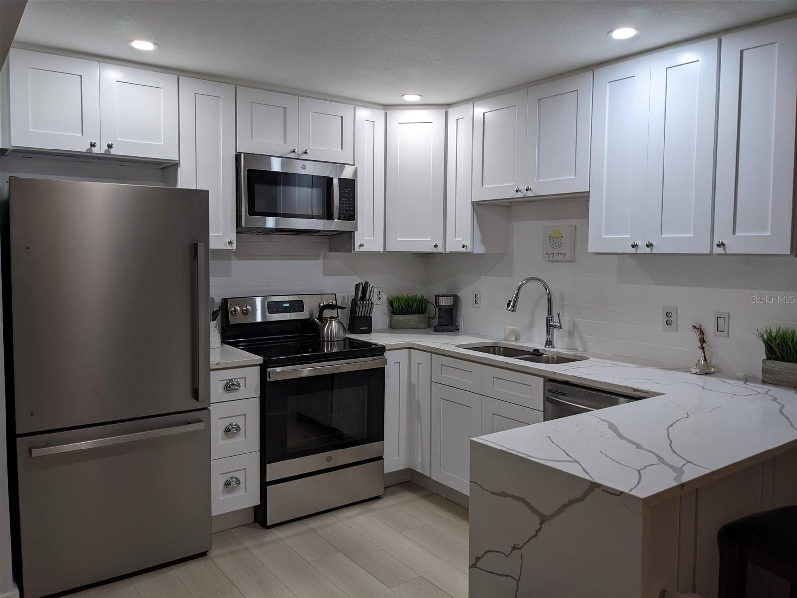 BEACH HARBOR CLUB - Residential