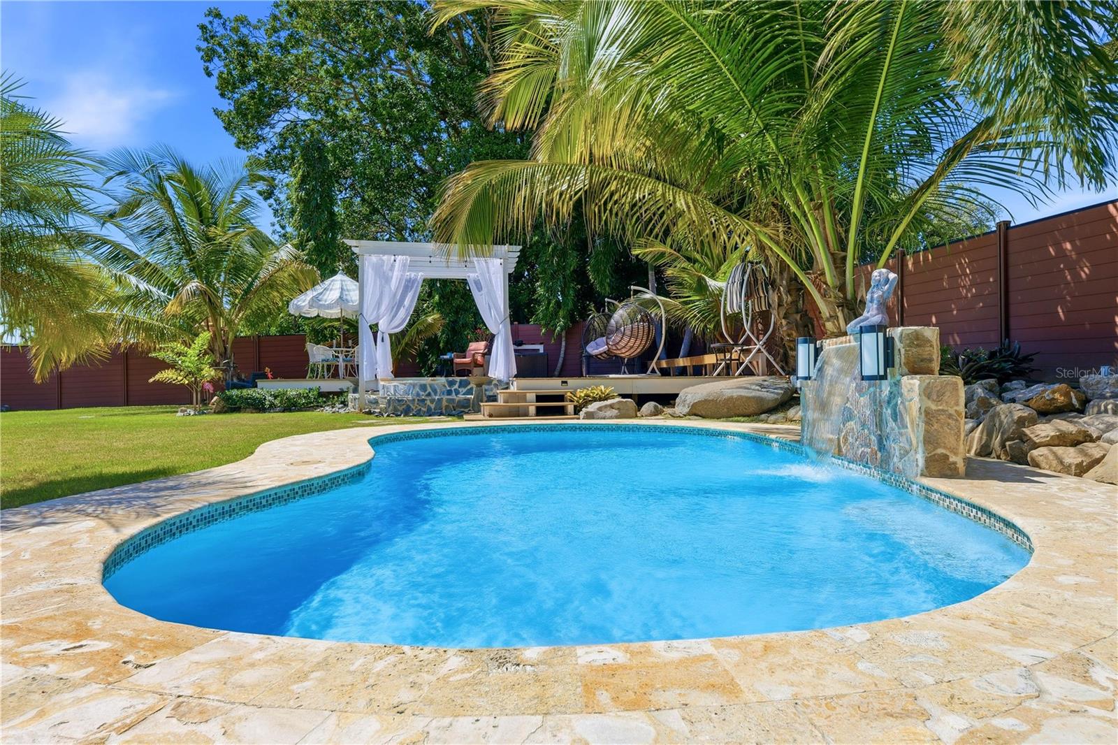 1/1A GIL BOUYET STREET