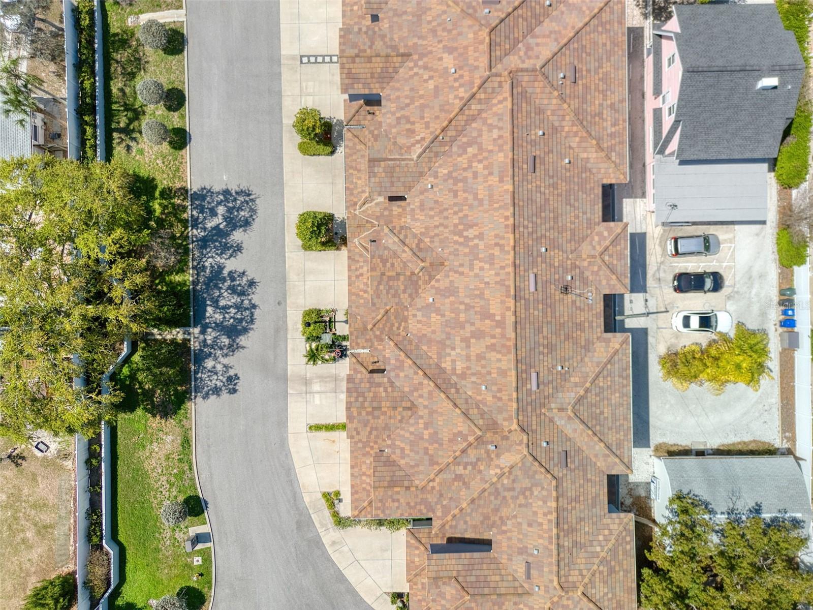 HIGHLAND RIDGE TWNHMS - Residential