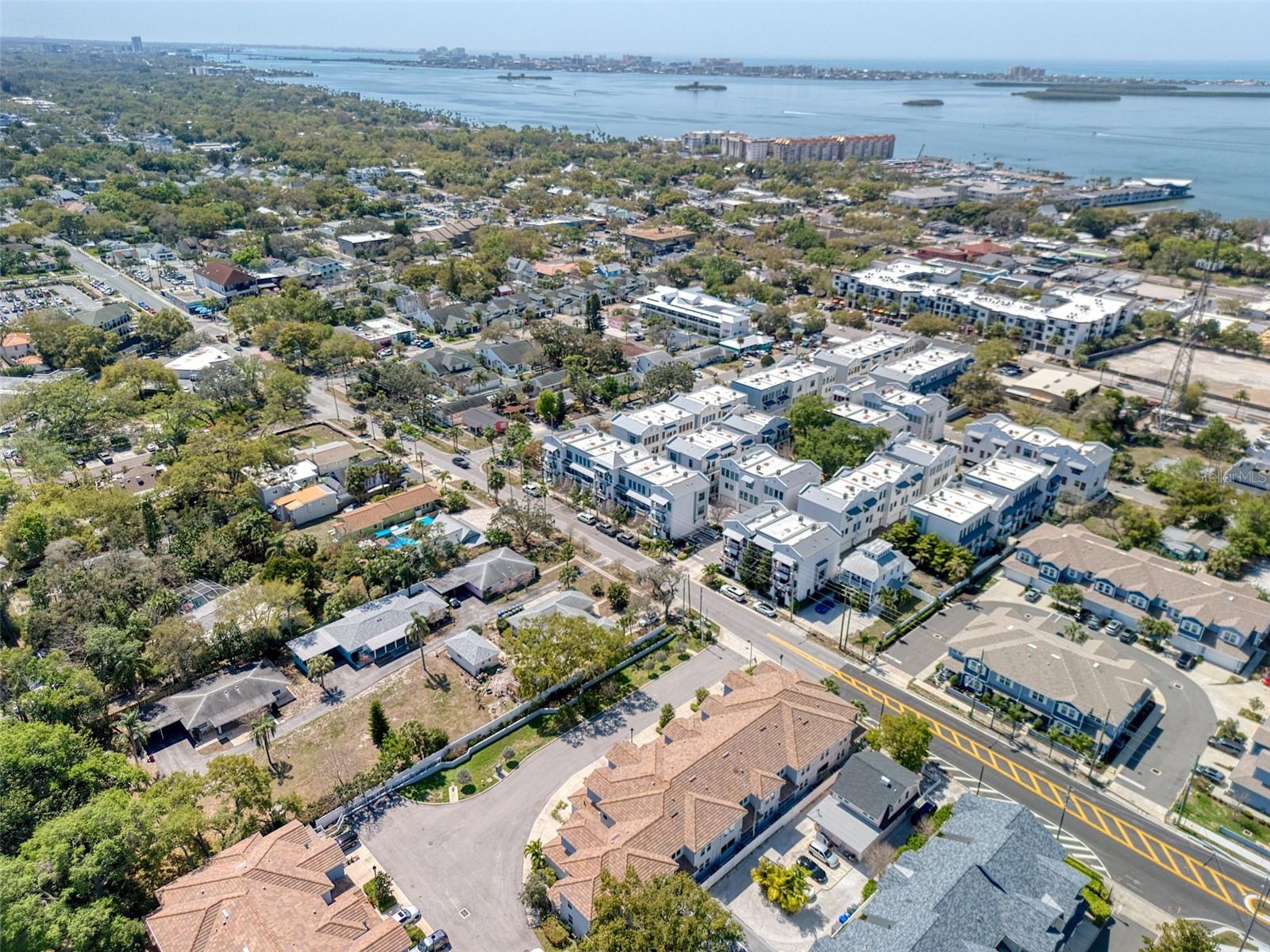 HIGHLAND RIDGE TWNHMS - Residential