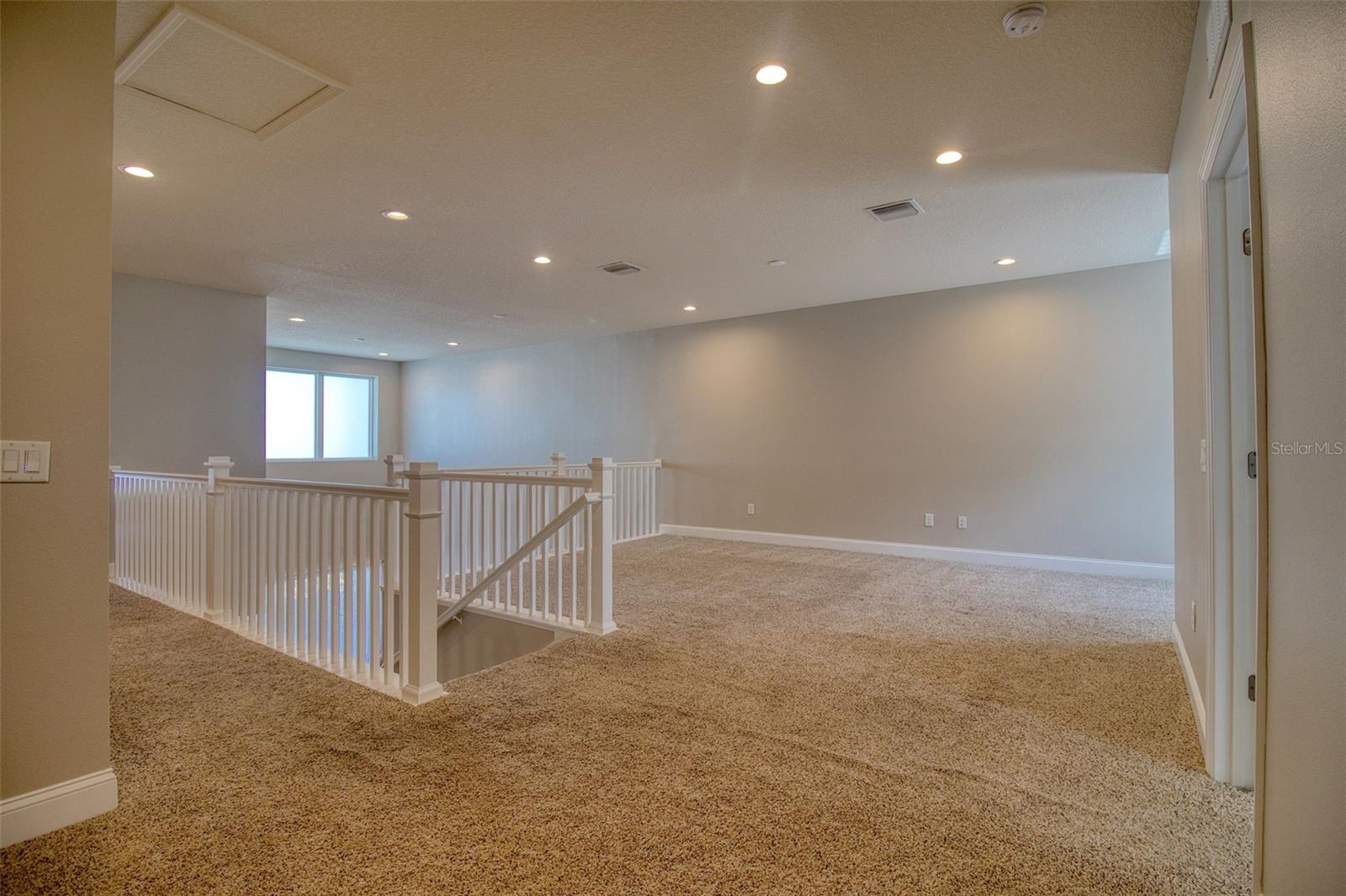 HIGHLAND RIDGE TWNHMS - Residential