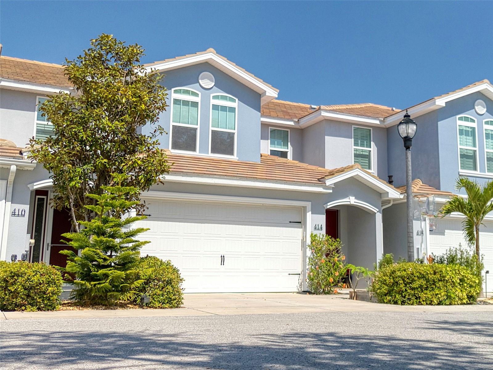 HIGHLAND RIDGE TWNHMS - Residential