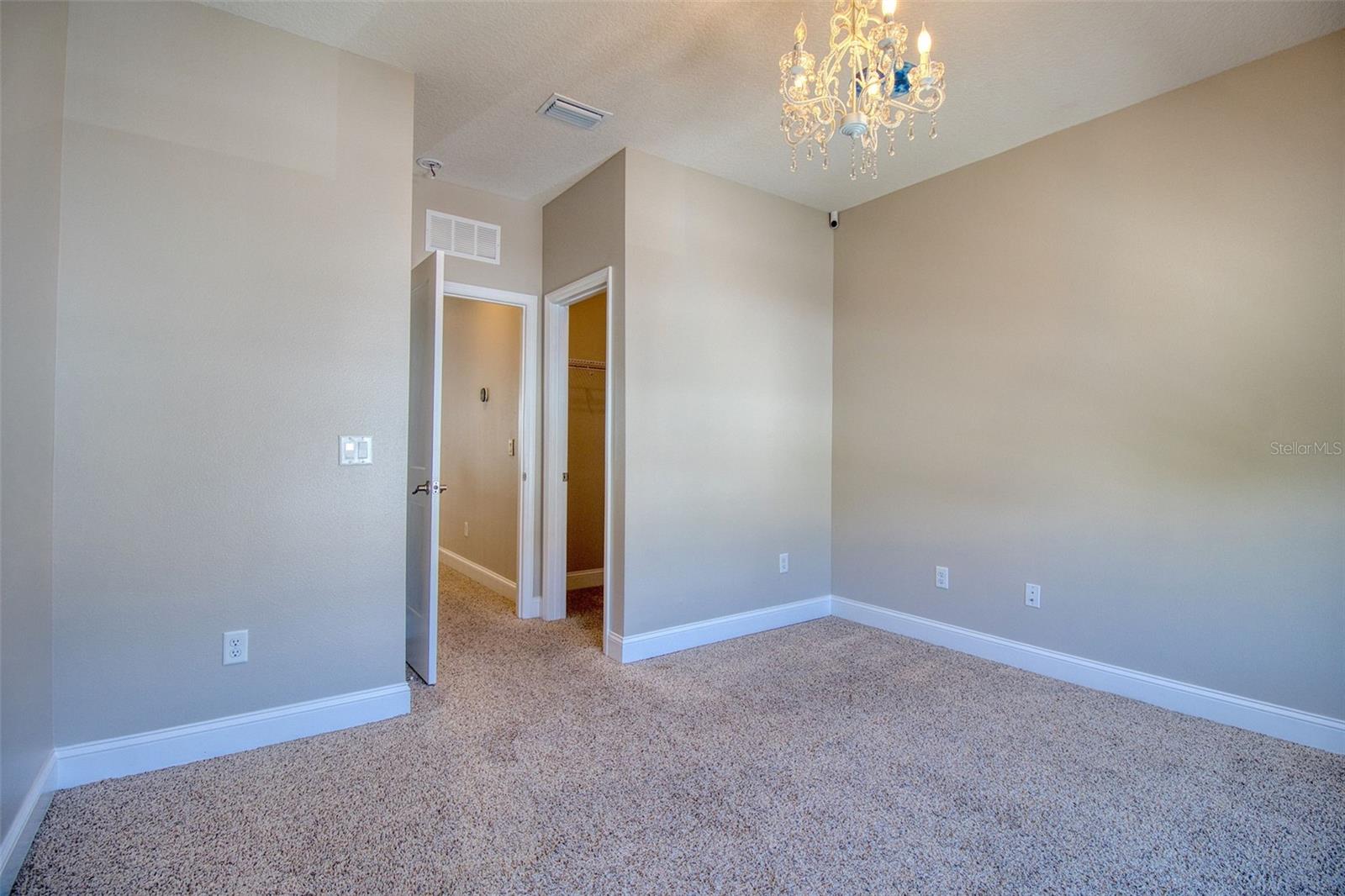 HIGHLAND RIDGE TWNHMS - Residential