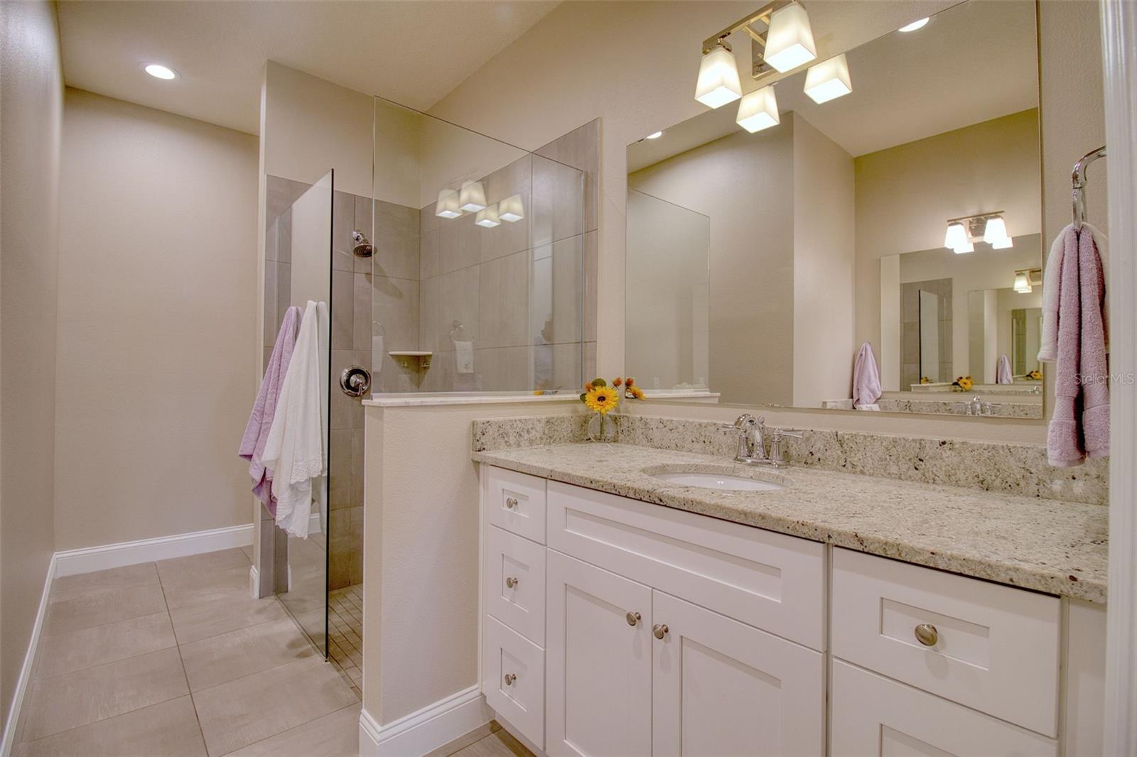 HIGHLAND RIDGE TWNHMS - Residential