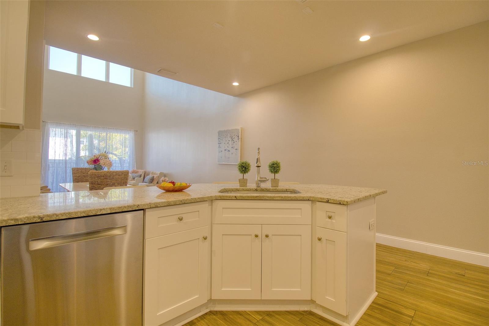 HIGHLAND RIDGE TWNHMS - Residential