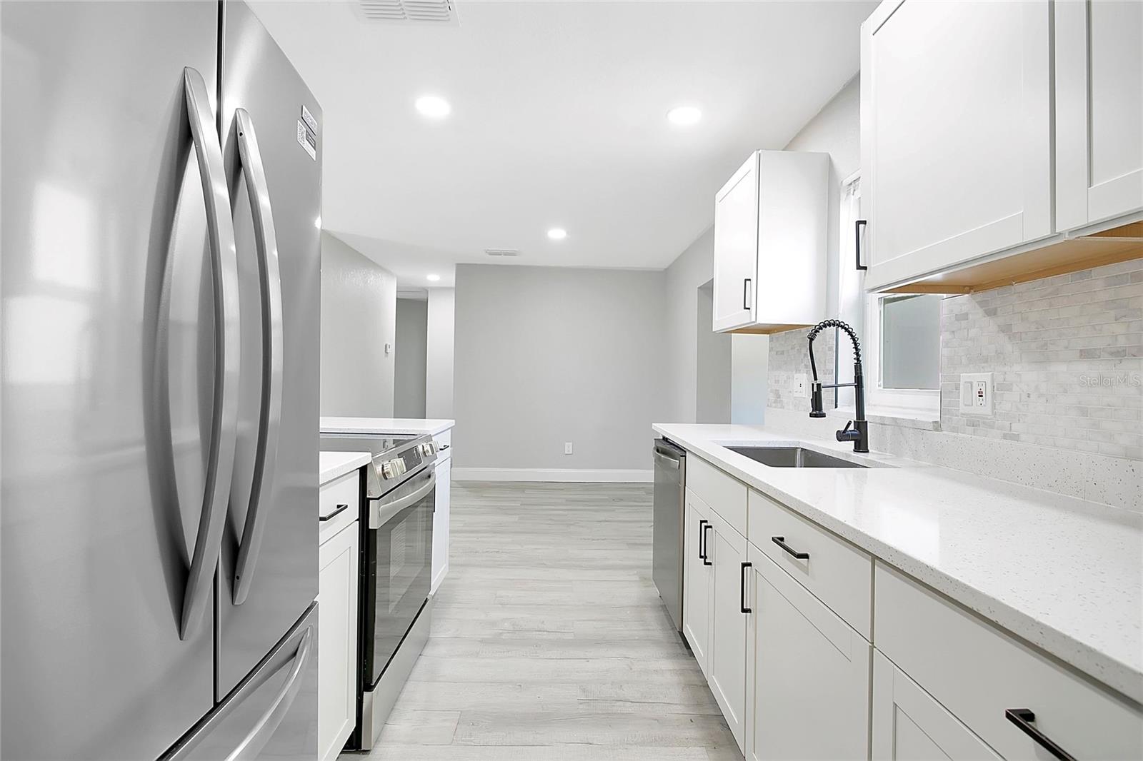 RICHMOND HEIGHTS - Residential