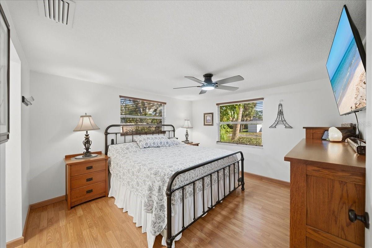 SOUTH VENICE - Residential