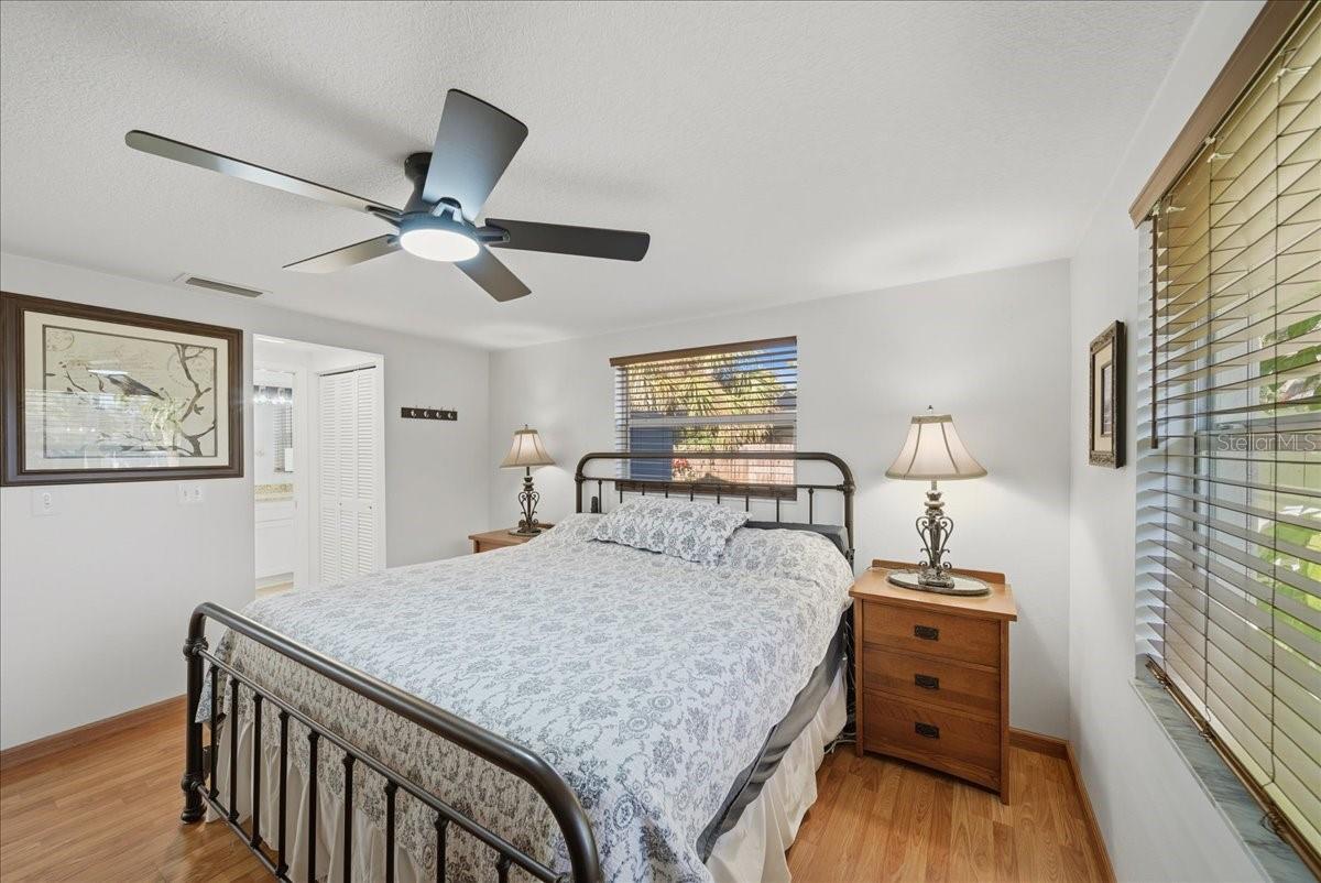 SOUTH VENICE - Residential