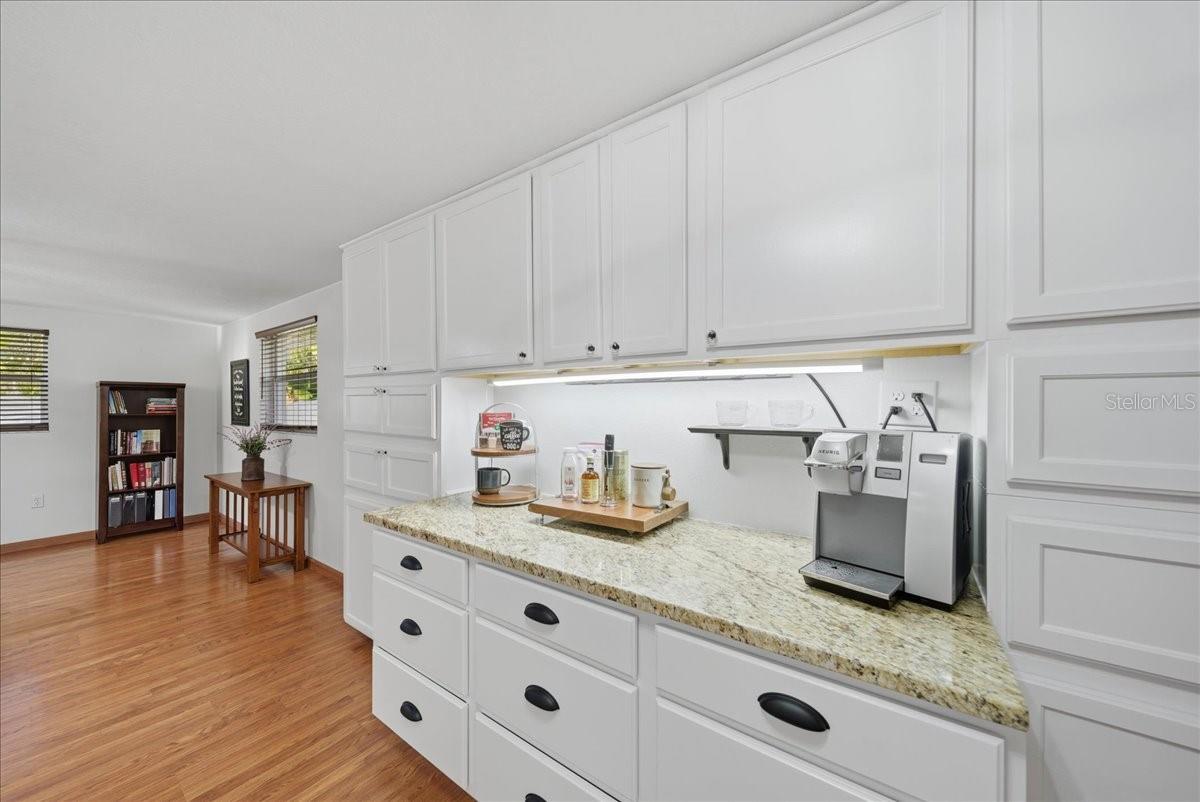 SOUTH VENICE - Residential