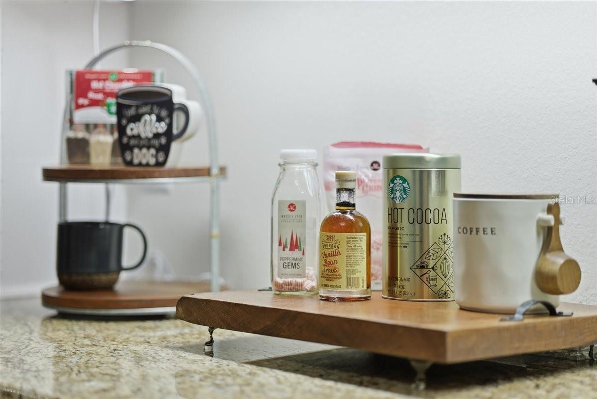 SOUTH VENICE - Residential