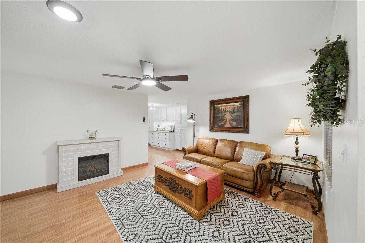 SOUTH VENICE - Residential